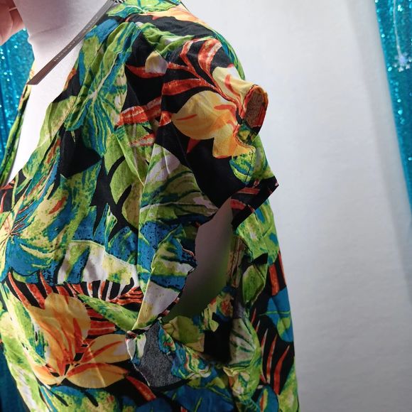 NWT Anne Carson Women's Size M Tropical Floral Summer Blouse Flutter Sleeves - Picture 6 of 10